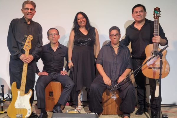 Charo Mendivil & Band